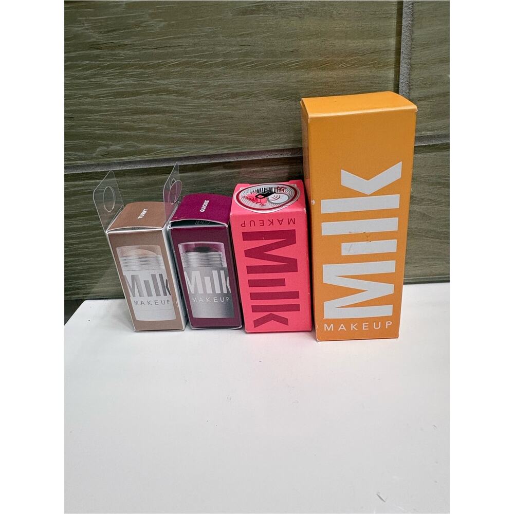 Milk beauty bundle 4 piece - Picture 4 of 4
